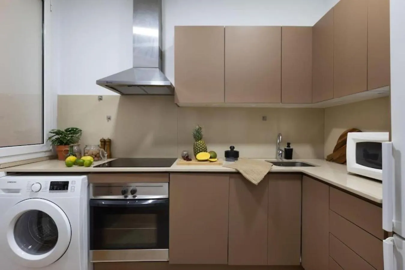 Bantu - 1 Bedroom And Balcony In Eixample Esquerra Barcelona Lägenhet